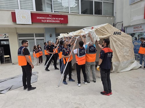 Demirci'de Destek AFAD  Gönüllülük Eğitimi Düzenlendi