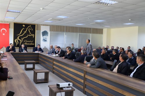 Demirci Kaymakamlığı Başkanlığında 2025 Yılı İlk Muhtarlar Toplantısı Gerçekleştirildi